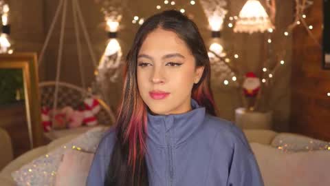 Snapshot of rossy_adams chatting on 12.03.25 Rossy online show from 12.03.25