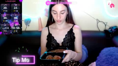 Snapshot of rosy_madison77 chatting on 09.29.25 rosy_madison77 online show from 09.29.25