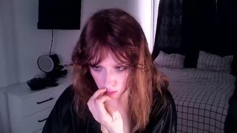 Snapshot of rosy_petal chatting on 06.06.26 rosy_petal online show from 06.06.26