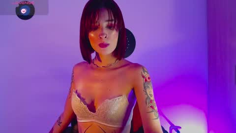 Snapshot of rot_wallace chatting on 10.02.25 rot_wallace online show from 10.02.25