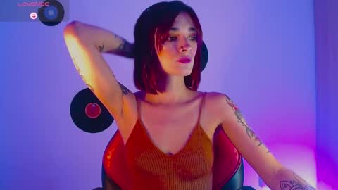 Snapshot of rot_wallace chatting on 10.18.25 rot_wallace online show from 10.18.25