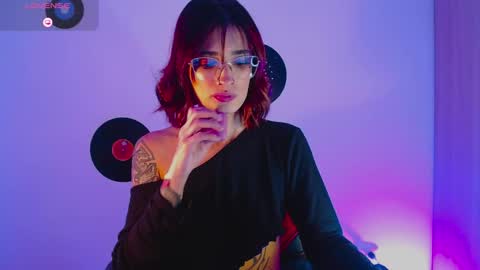 Snapshot of rot_wallace chatting on 10.21.25 rot_wallace online show from 10.21.25