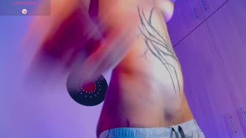 Snapshot of rot_wallace chatting on 10.23.25 rot_wallace online show from 10.23.25