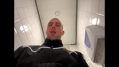 Snapshot of rotteei1 chatting on 10.10.25 rotteei1 online show from 10.10.25