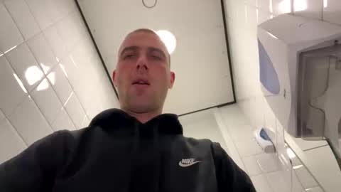 Snapshot of rotteei1 chatting on 10.20.25 rotteei1 online show from 10.20.25