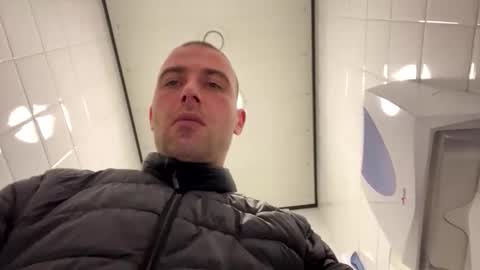 Snapshot of rotteei1 chatting on 10.21.25 rotteei1 online show from 10.21.25