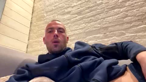 Snapshot of rotteei1 chatting on 10.25.25 rotteei1 online show from 10.25.25