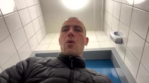 Snapshot of rotteei1 chatting on 11.05.25 rotteei1 online show from 11.05.25