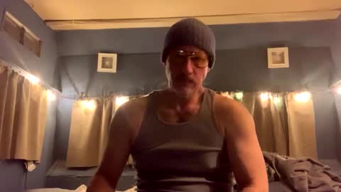 roundthebend8 online show from 01.22.25