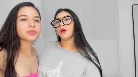 Snapshot of rous_and_sweet chatting on 10.29.25 Rous and Sweet online show from 10.29.25