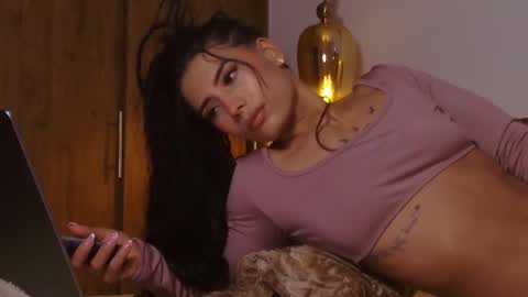 Snapshot of rouse_leon chatting on 11.17.25 Rouse leon online show from 11.17.25