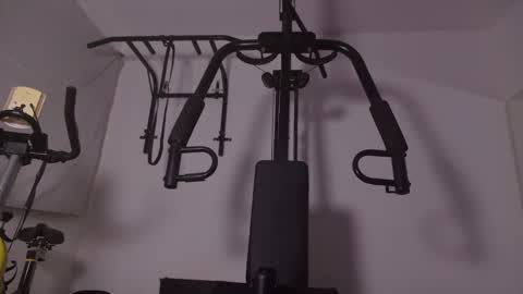 Snapshot of rouse_leon chatting on 11.18.25 Rouse leon online show from 11.18.25