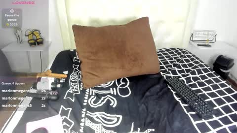 Snapshot of rouse_sexy_hotxx77 chatting on 10.26.25 rouse_sexy_hotxx77 online show from 10.26.25