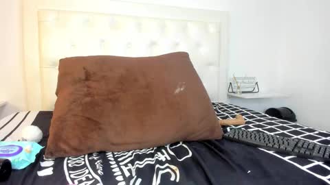 Snapshot of rouse_sexy_hotxx77 chatting on 11.02.25 rouse_sexy_hotxx77 online show from 11.02.25