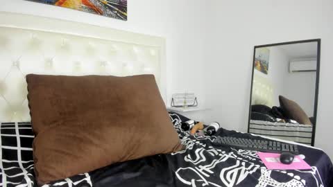 Snapshot of rouse_sexy_hotxx77 chatting on 11.09.25 rouse_sexy_hotxx77 online show from 11.09.25