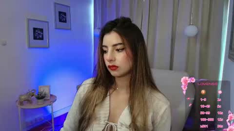 Snapshot of rousee_v chatting on 09.26.25 Rousee online show from 09.26.25