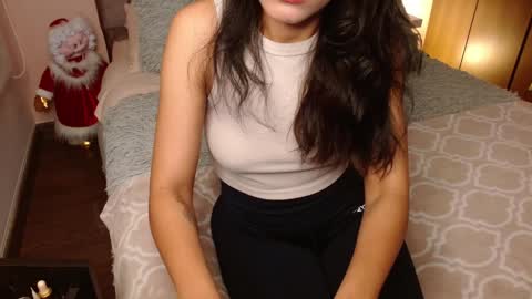 Rouss marie henao  online show from 12.24.24