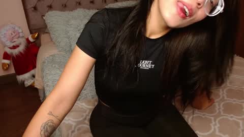 Rouss marie henao  online show from 01.05.25