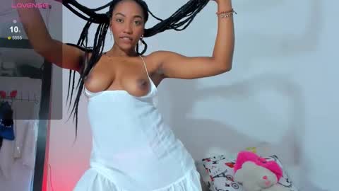 Snapshot of rouss_sweet chatting on 12.20.24 rous online show from 12.20.24