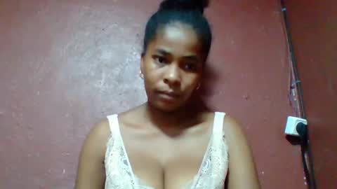 rovaelyah online show from 02.05.26