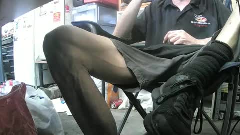 Snapshot of rover_ chatting on 10.02.25 rover_ online show from 10.02.25