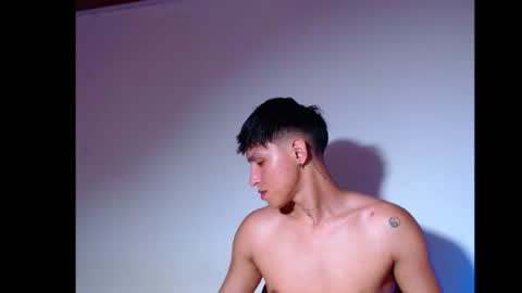 Snapshot of rowanboy23 chatting on 06.10.26 rowanboy23 online show from 06.10.26