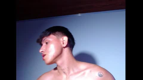 Snapshot of rowanboy23 chatting on 06.20.26 rowanboy23 online show from 06.20.26