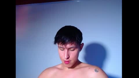 Snapshot of rowanboy23 chatting on 06.21.26 rowanboy23 online show from 06.21.26
