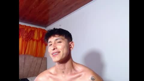 Snapshot of rowanboy23 chatting on 07.26.26 rowanboy23 online show from 07.26.26