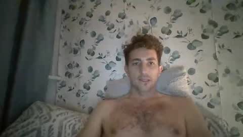 Snapshot of rowe88 chatting on 11.02.25 rowe88 online show from 11.02.25