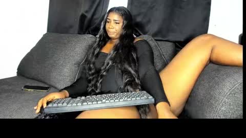 Snapshot of rox_777 chatting on 11.12.25 rox online show from 11.12.25