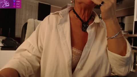 Snapshot of roxana_brooks chatting on 12.09.24 Roxana online show from 12.09.24