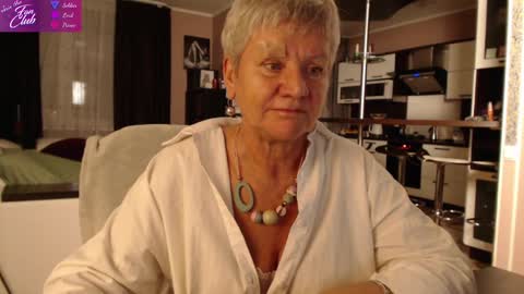 Snapshot of roxana_brooks chatting on 12.11.24 Roxana online show from 12.11.24