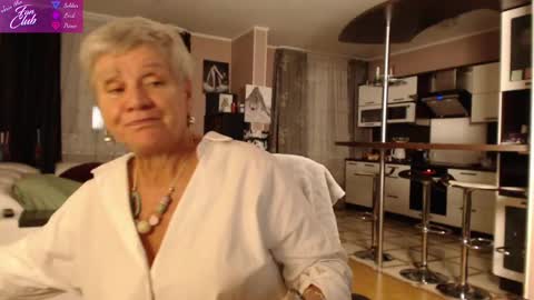 Snapshot of roxana_brooks chatting on 12.11.24 Roxana online show from 12.11.24