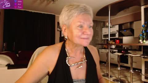 Snapshot of roxana_brooks chatting on 12.27.24 Roxana online show from 12.27.24