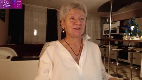 Snapshot of roxana_brooks chatting on 01.02.25 Roxana online show from 01.02.25