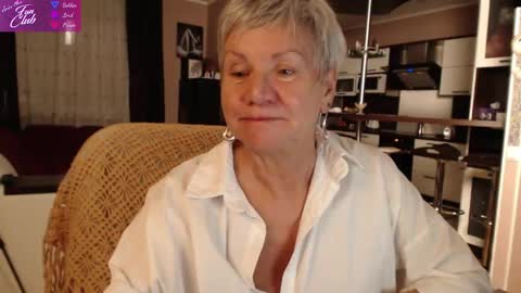 Snapshot of roxana_brooks chatting on 01.14.25 Roxana online show from 01.14.25