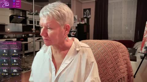 Snapshot of roxana_brooks chatting on 01.20.25 Roxana online show from 01.20.25