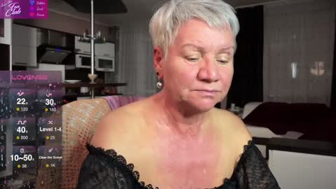 Snapshot of roxana_brooks chatting on 01.24.25 Roxana online show from 01.24.25