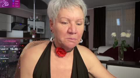 Snapshot of roxana_brooks chatting on 01.31.25 Roxana online show from 01.31.25