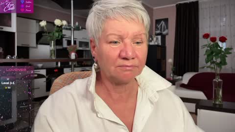 Snapshot of roxana_brooks chatting on 02.03.25 Roxana online show from 02.03.25