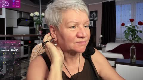 Snapshot of roxana_brooks chatting on 02.04.25 Roxana online show from 02.04.25