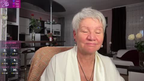 Snapshot of roxana_brooks chatting on 02.05.25 Roxana online show from 02.05.25