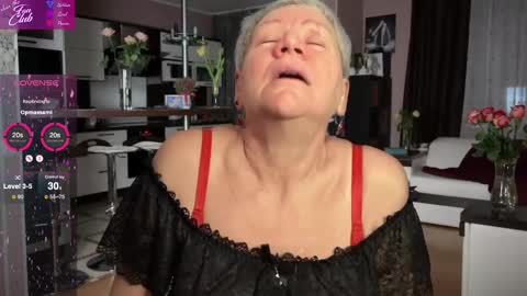 Snapshot of roxana_brooks chatting on 02.18.25 Roxana online show from 02.18.25