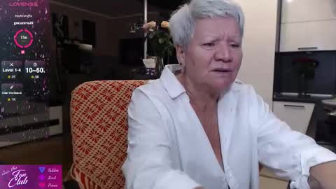 Snapshot of roxana_brooks chatting on 10.05.25 Roxana online show from 10.05.25