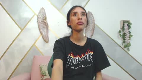   online show from 02.04.25