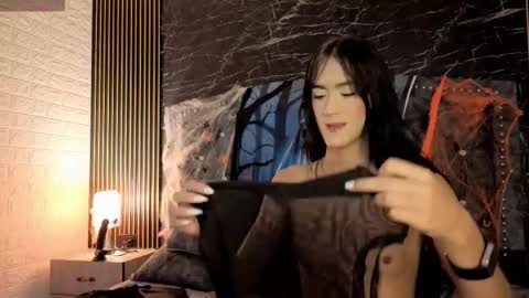 Snapshot of roxana_scottt chatting on 10.24.25 roxana_scottt online show from 10.24.25