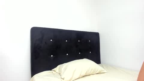 roxanaborns online show from 02.10.26