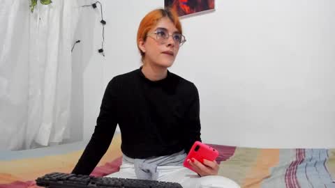 Snapshot of roxanajames__ chatting on 09.22.25 roxy online show from 09.22.25