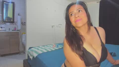 Snapshot of roxanasexy2025 chatting on 03.10.25 roxanasexy2025 online show from 03.10.25